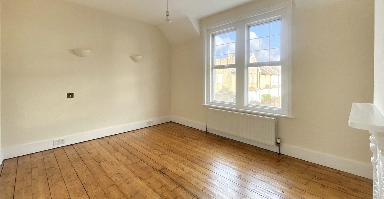 2 bedroom house for sale in Sidcup | Robinson Jackson