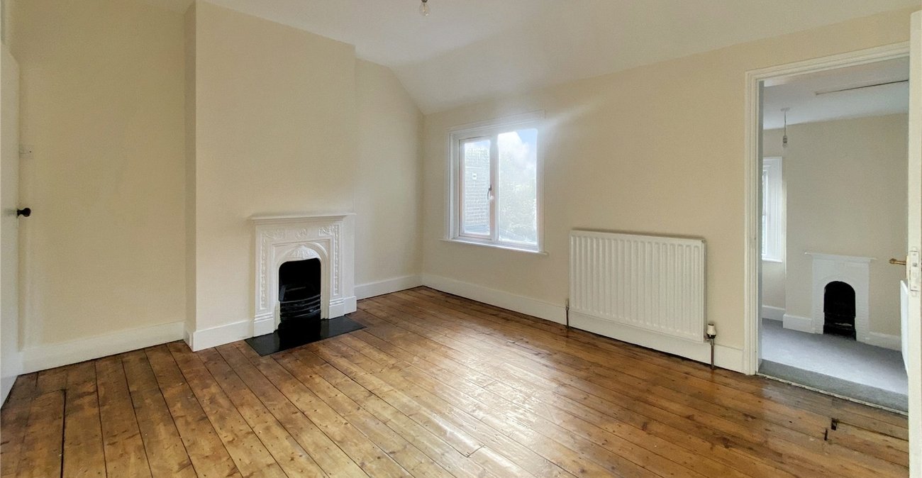 2 bedroom house for sale in Sidcup | Robinson Jackson