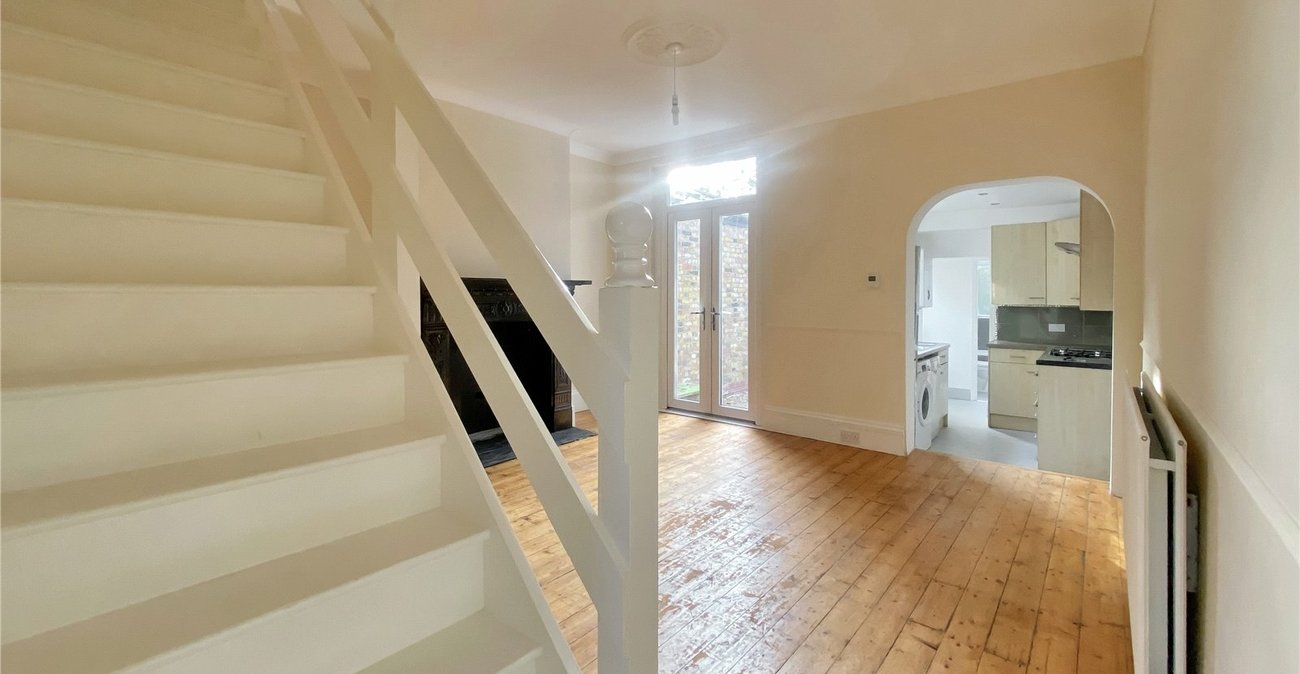 2 bedroom house for sale in Sidcup | Robinson Jackson