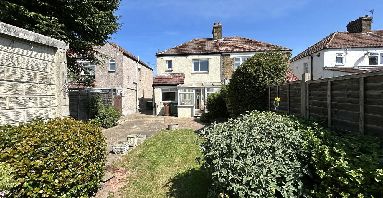 3 bedroom house for sale in Welling | Robinson Jackson