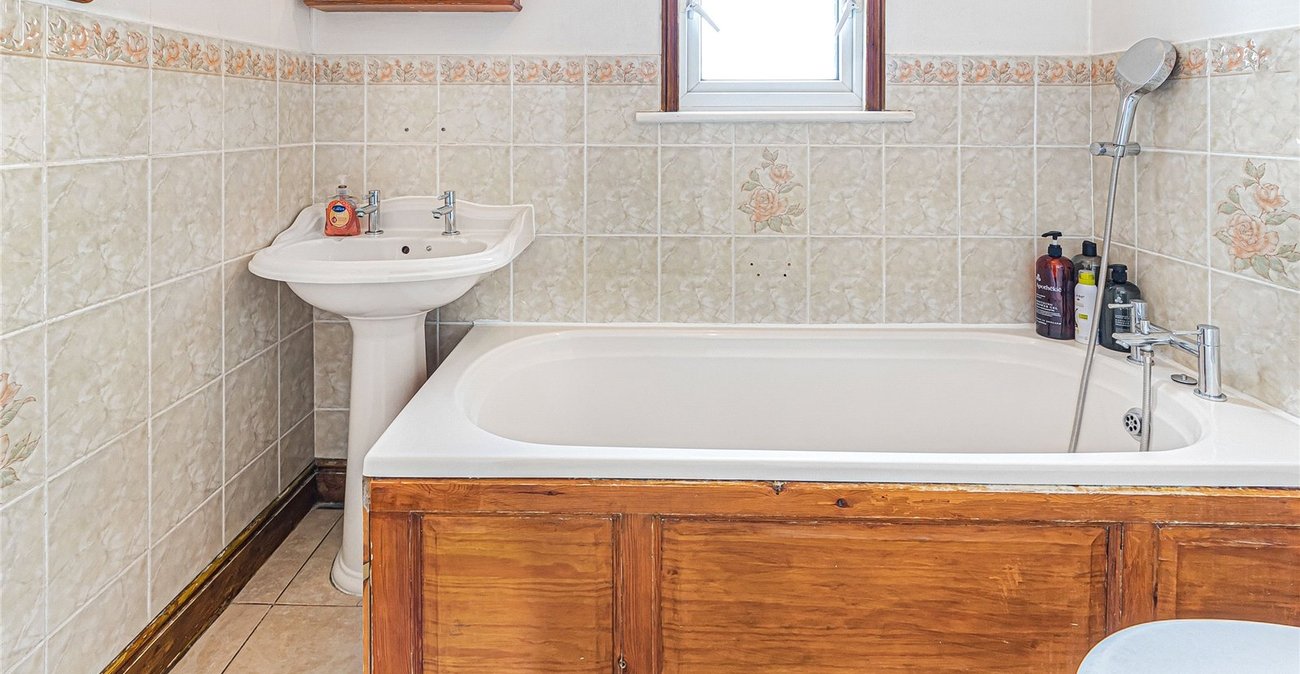 3 bedroom house for sale in Welling | Robinson Jackson