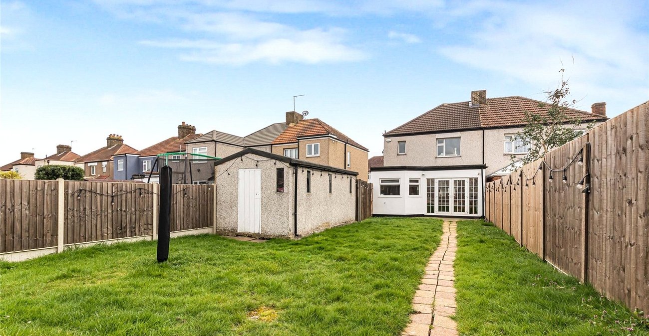 3 bedroom house for sale in Welling | Robinson Jackson