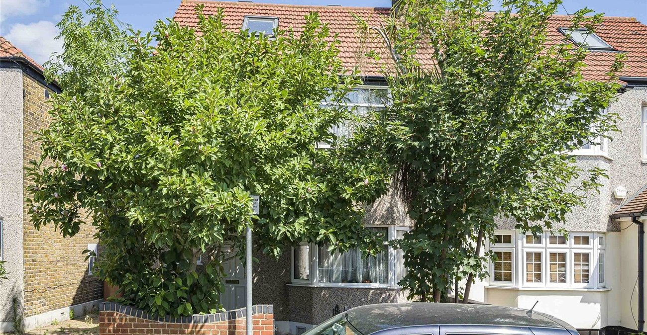 3 bedroom house for sale in Welling | Robinson Jackson