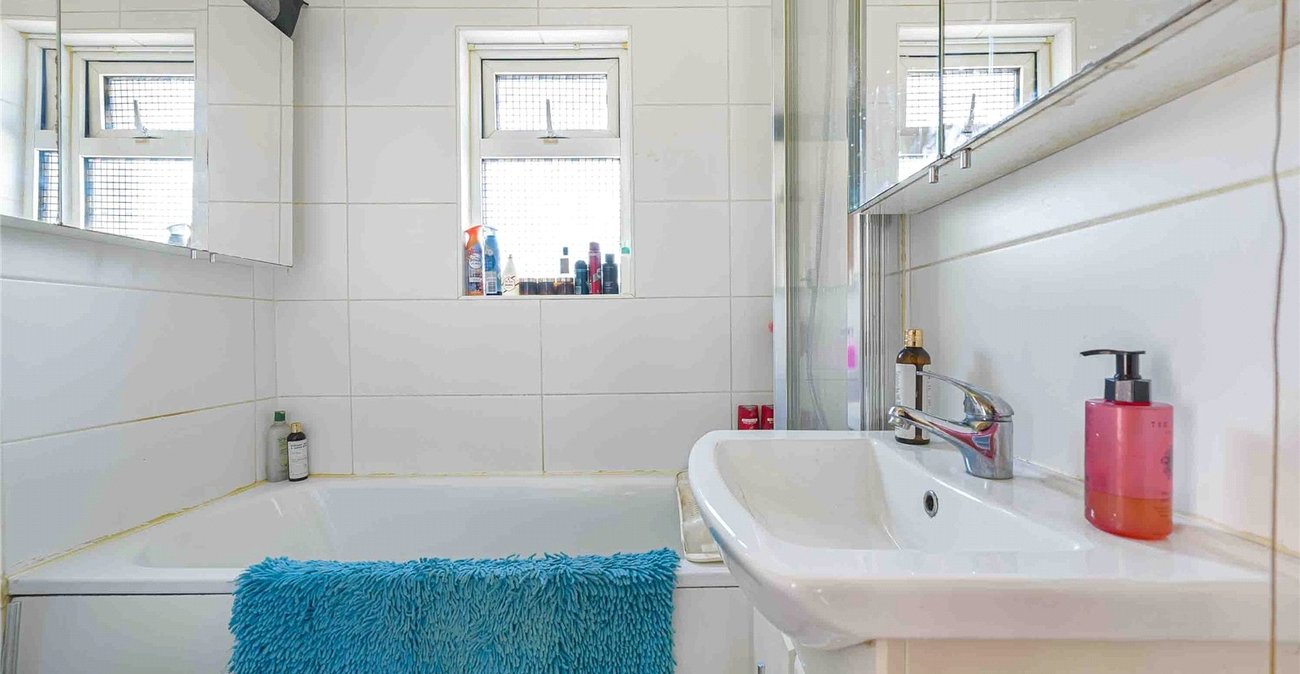 3 bedroom house for sale in Welling | Robinson Jackson