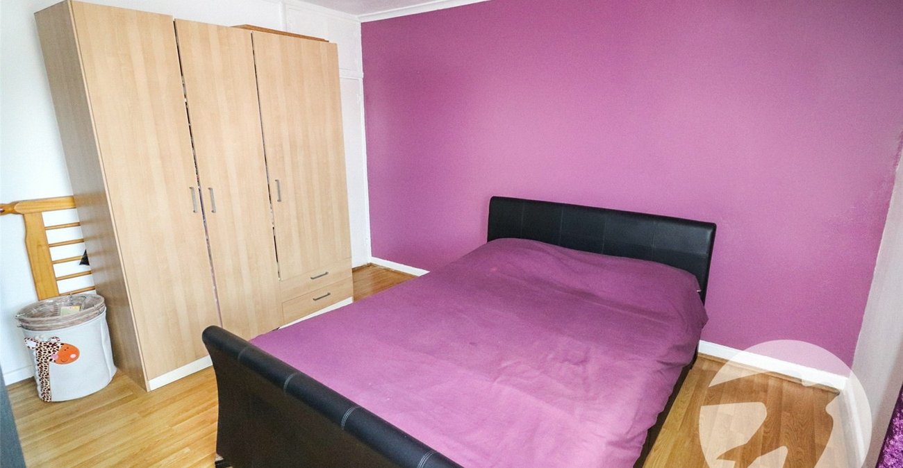 3 bedroom house for sale in Erith | Robinson Jackson