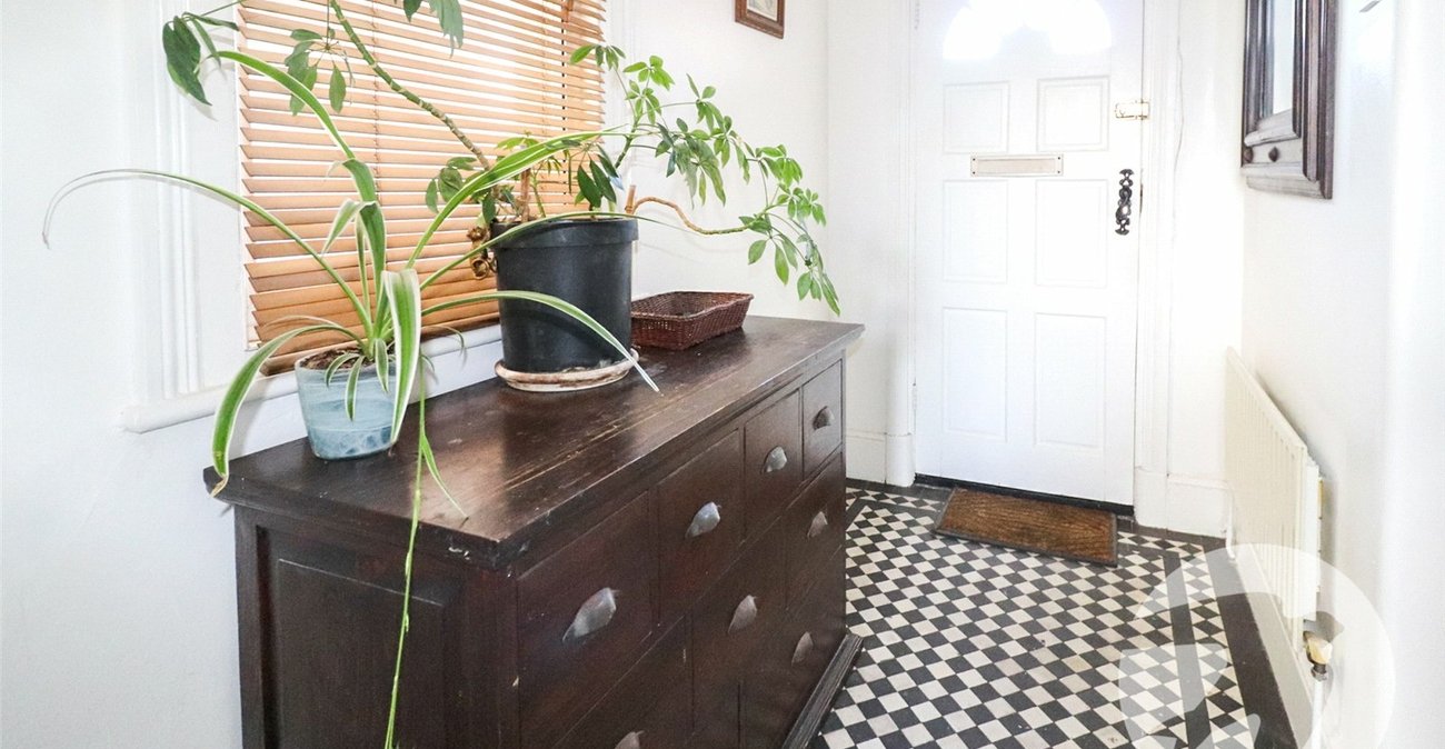 3 bedroom house for sale in Erith | Robinson Jackson