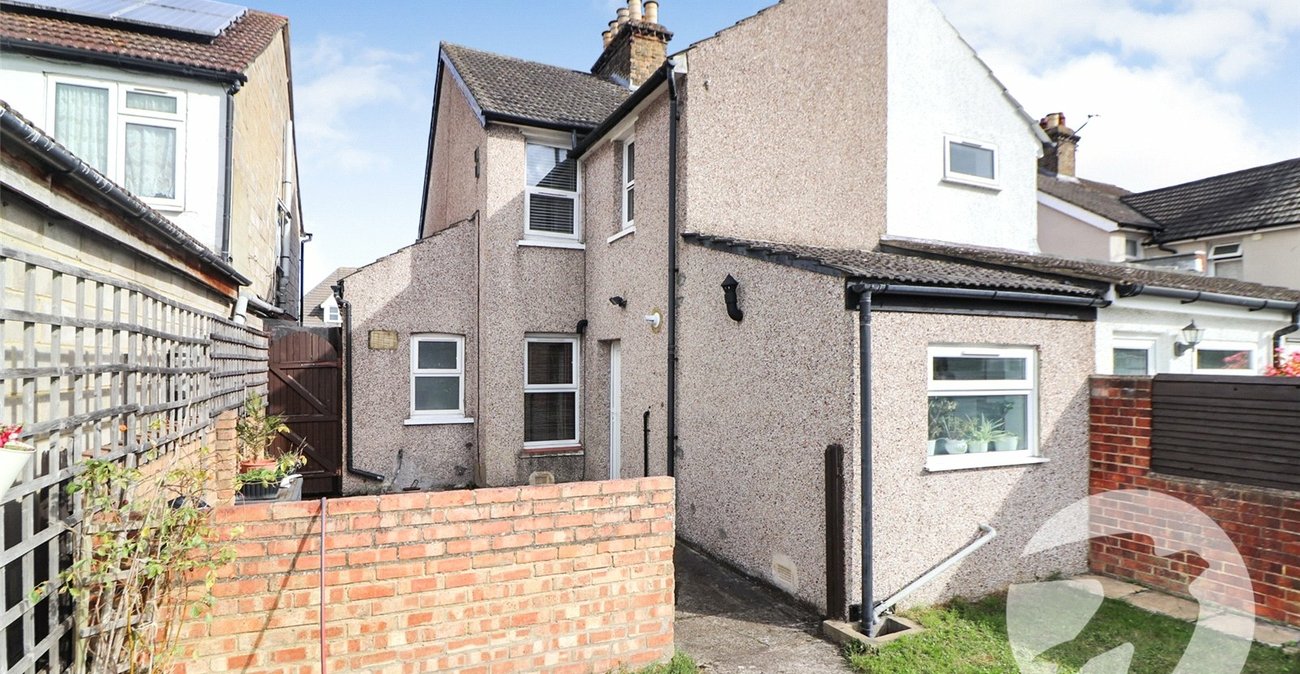 3 bedroom house for sale in Erith | Robinson Jackson