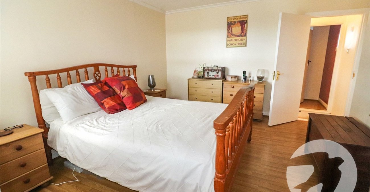 3 bedroom house for sale in Erith | Robinson Jackson