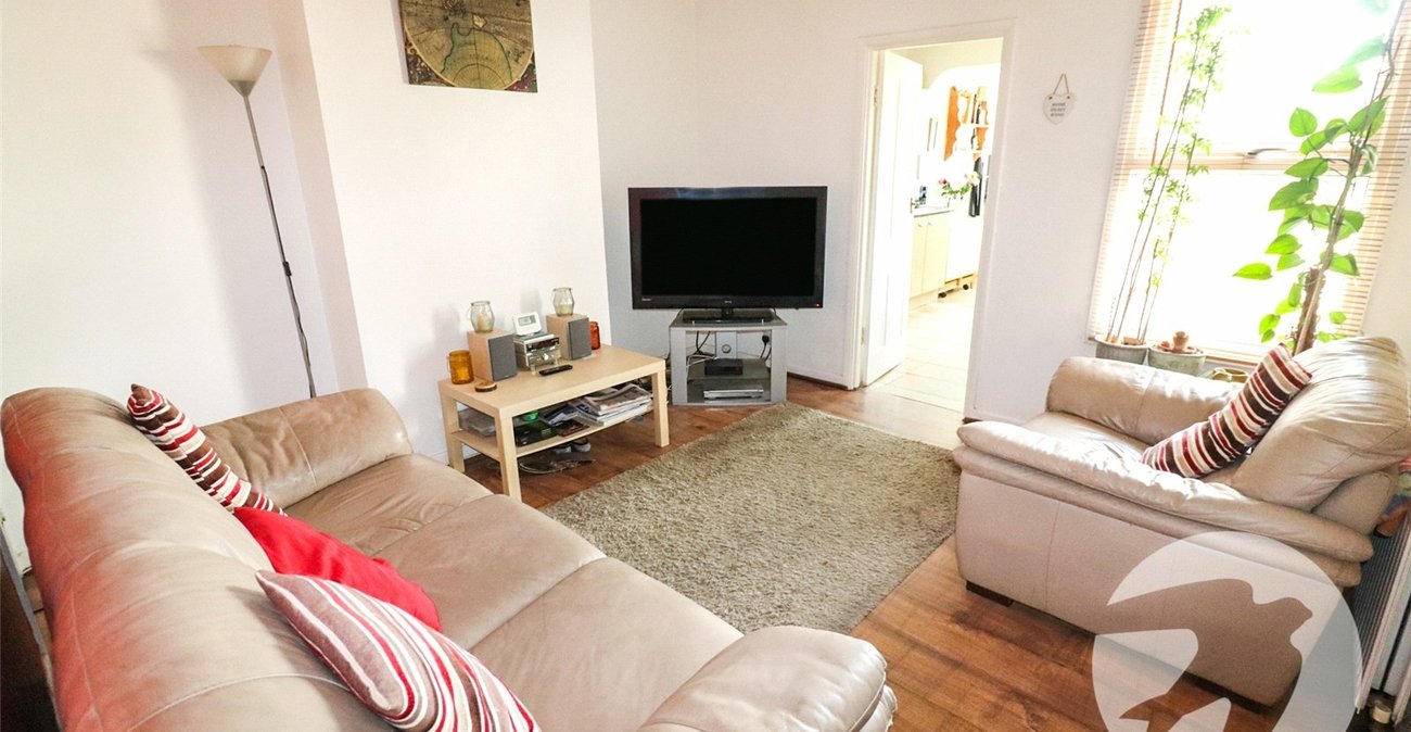 3 bedroom house for sale in Erith | Robinson Jackson