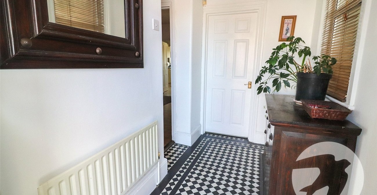 3 bedroom house for sale in Erith | Robinson Jackson