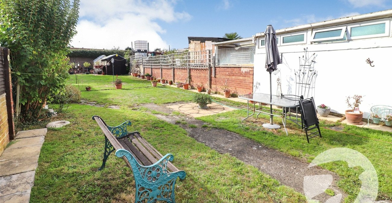 3 bedroom house for sale in Erith | Robinson Jackson