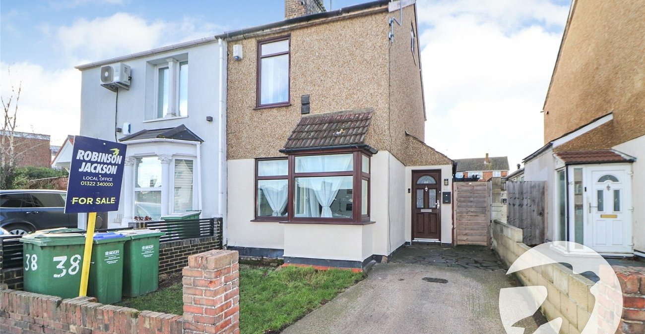 3 bedroom house for sale in Erith | Robinson Jackson