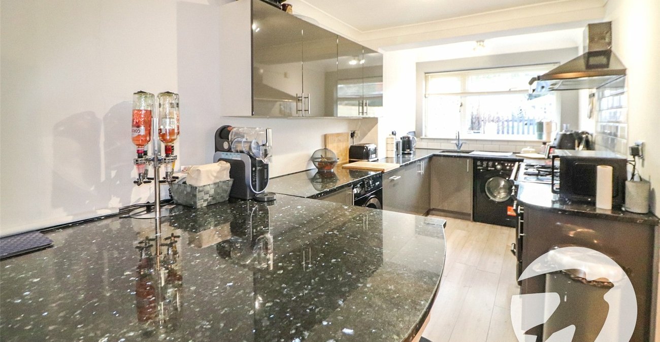 3 bedroom house for sale in Erith | Robinson Jackson