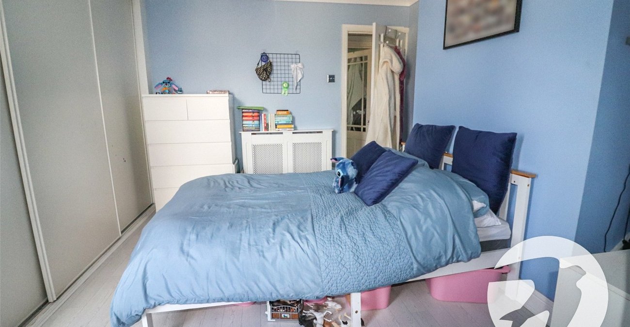 3 bedroom house for sale in Erith | Robinson Jackson