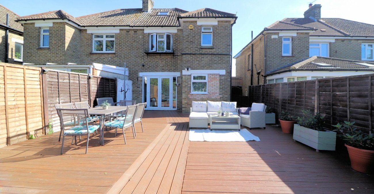 3 bedroom house for sale in Erith | Robinson Jackson