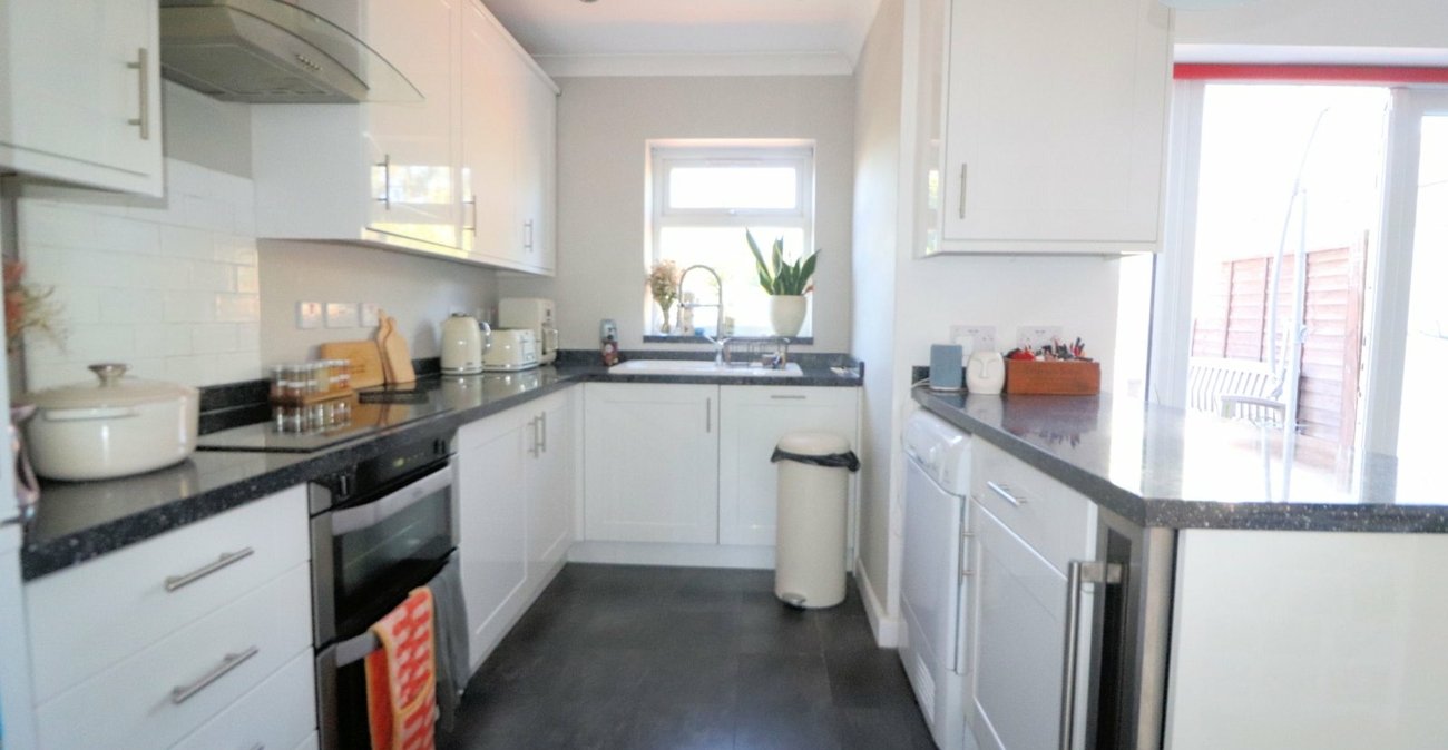 3 bedroom house for sale in Erith | Robinson Jackson