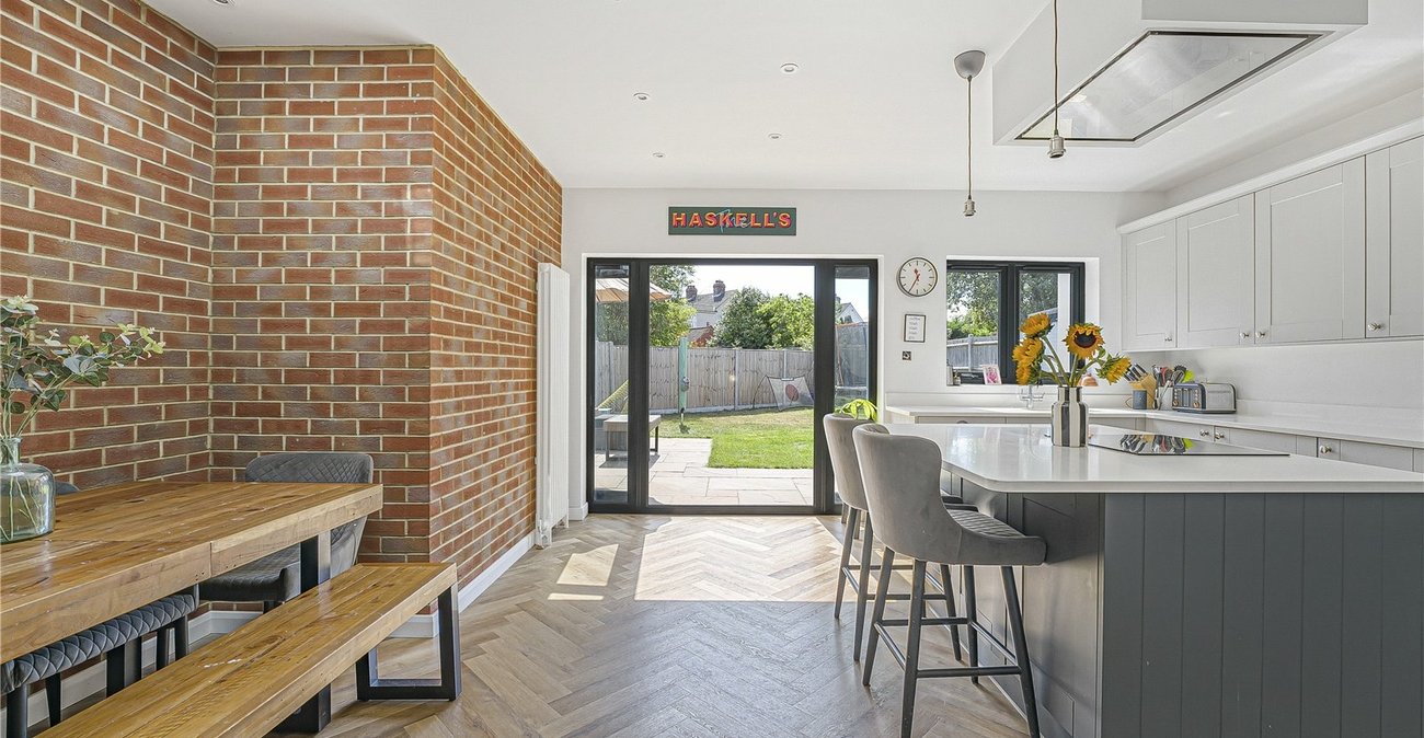 5 bedroom house for sale in South Welling | Robinson Jackson