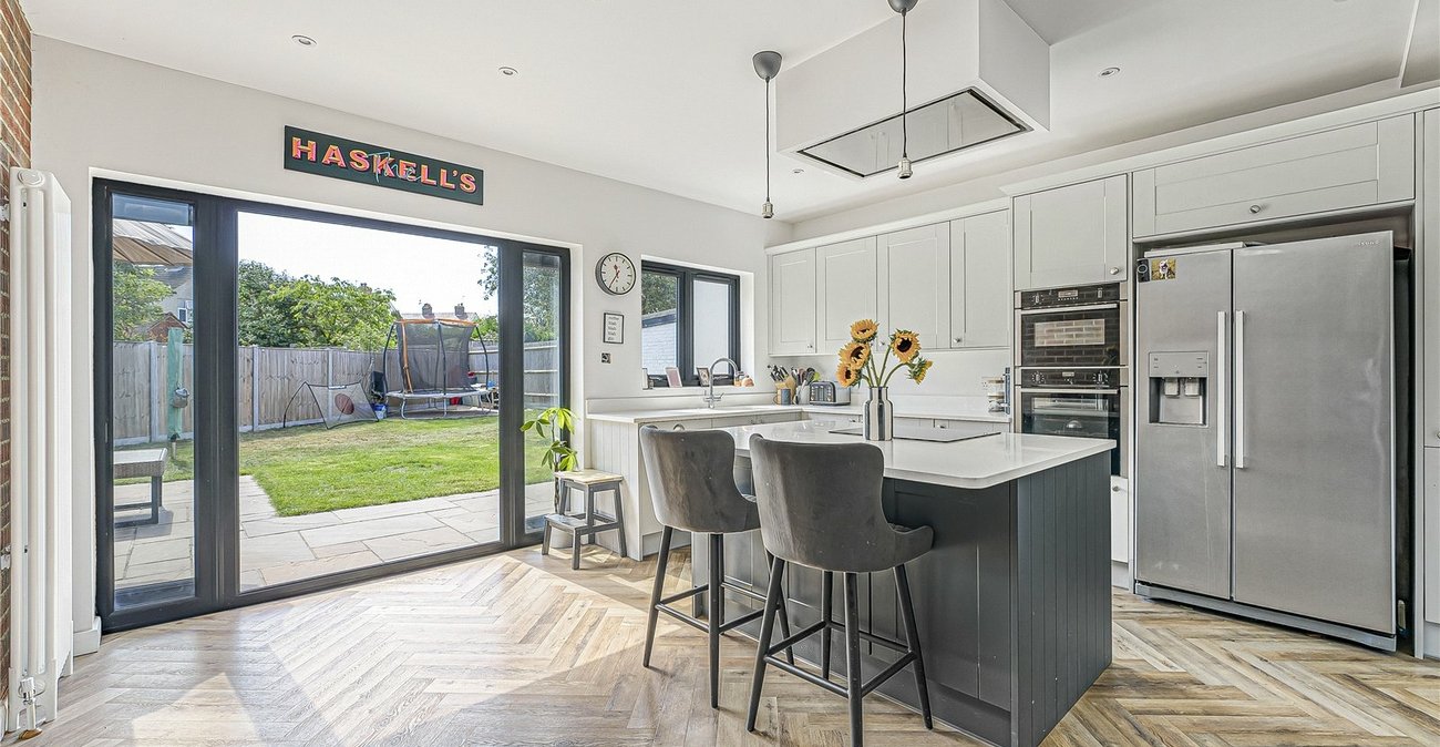 5 bedroom house for sale in South Welling | Robinson Jackson