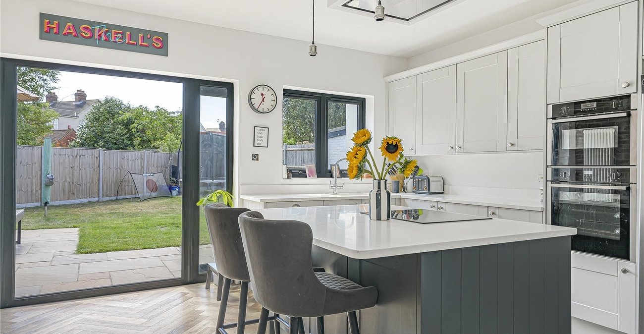 5 bedroom house for sale in South Welling | Robinson Jackson