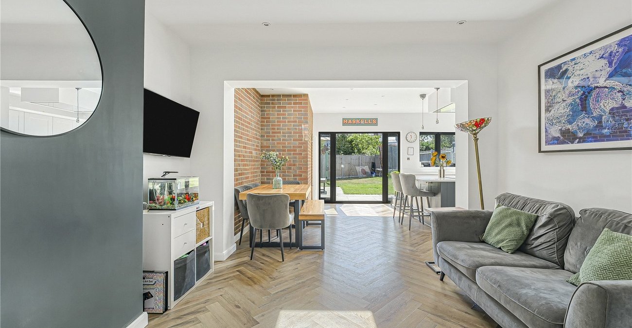 5 bedroom house for sale in South Welling | Robinson Jackson