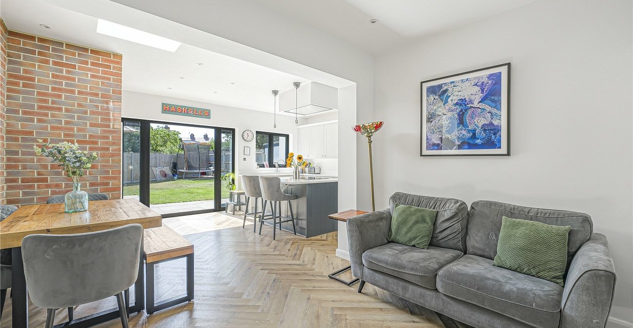 5 bedroom house for sale in South Welling | Robinson Jackson