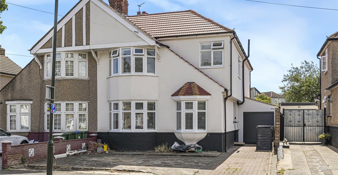 5 bedroom house for sale in South Welling | Robinson Jackson