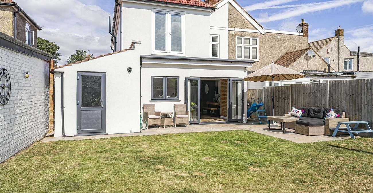 5 bedroom house for sale in South Welling | Robinson Jackson