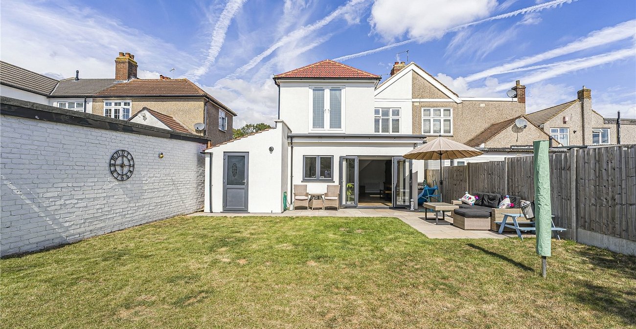 5 bedroom house for sale in South Welling | Robinson Jackson