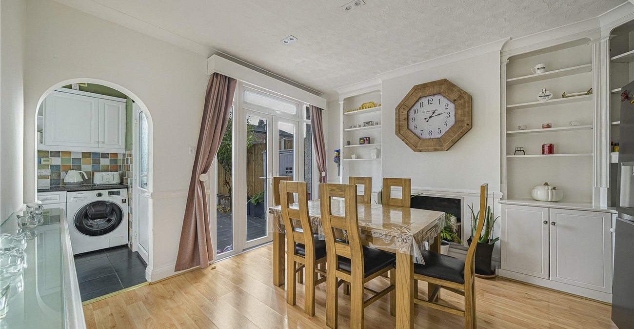 5 bedroom house for sale in South Welling | Robinson Jackson