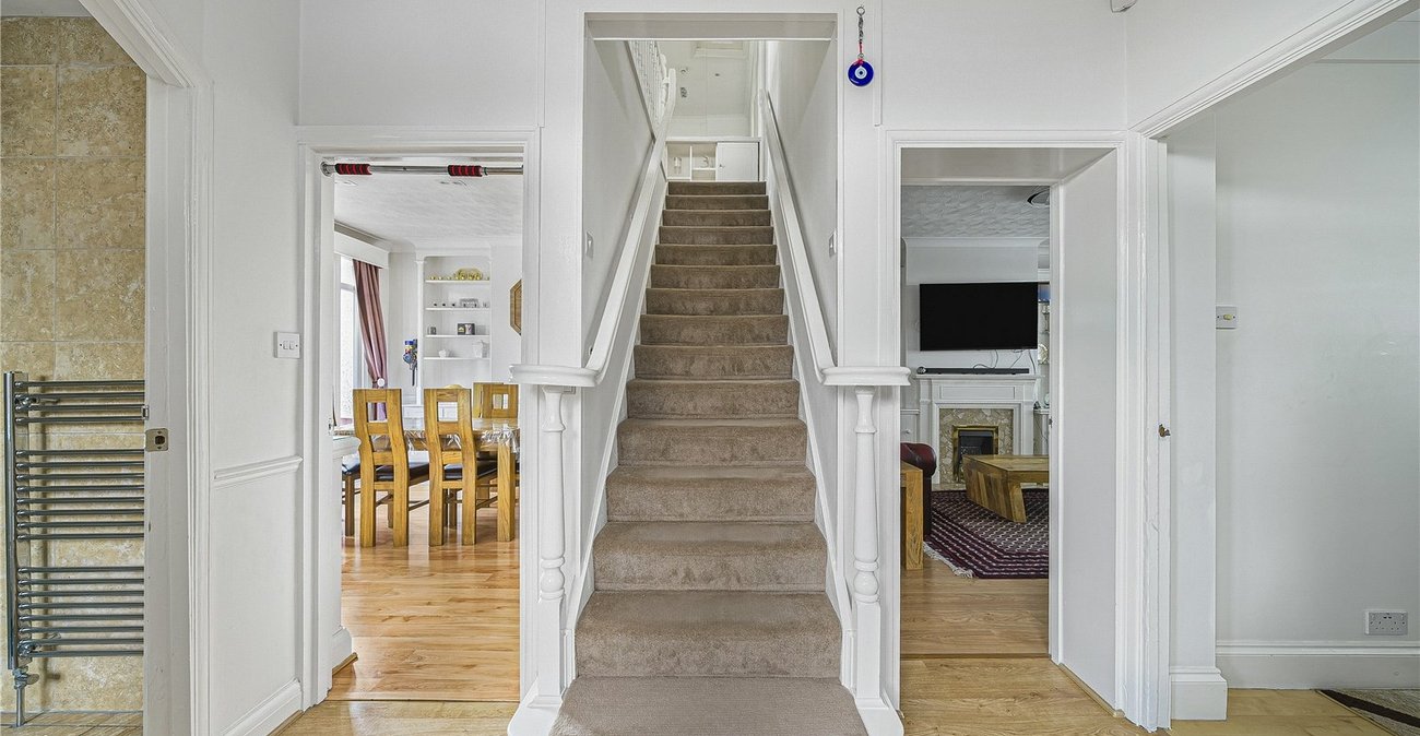 5 bedroom house for sale in South Welling | Robinson Jackson