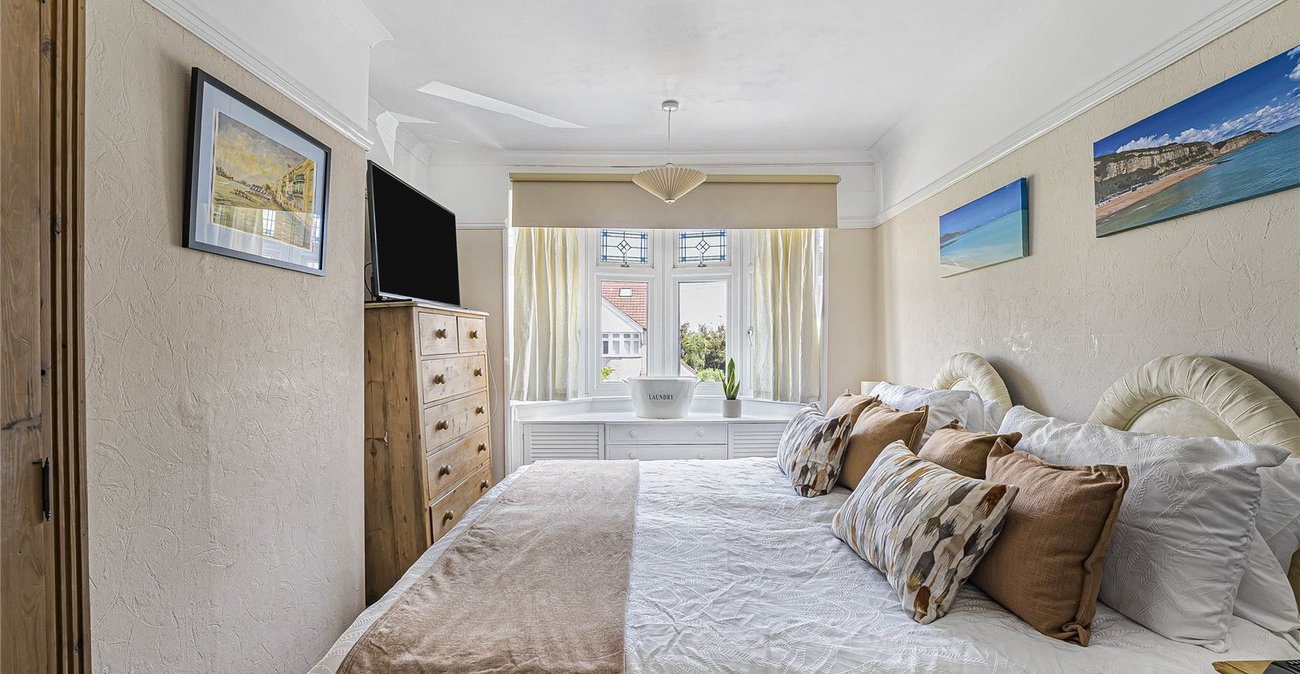 5 bedroom house for sale in Welling | Robinson Jackson