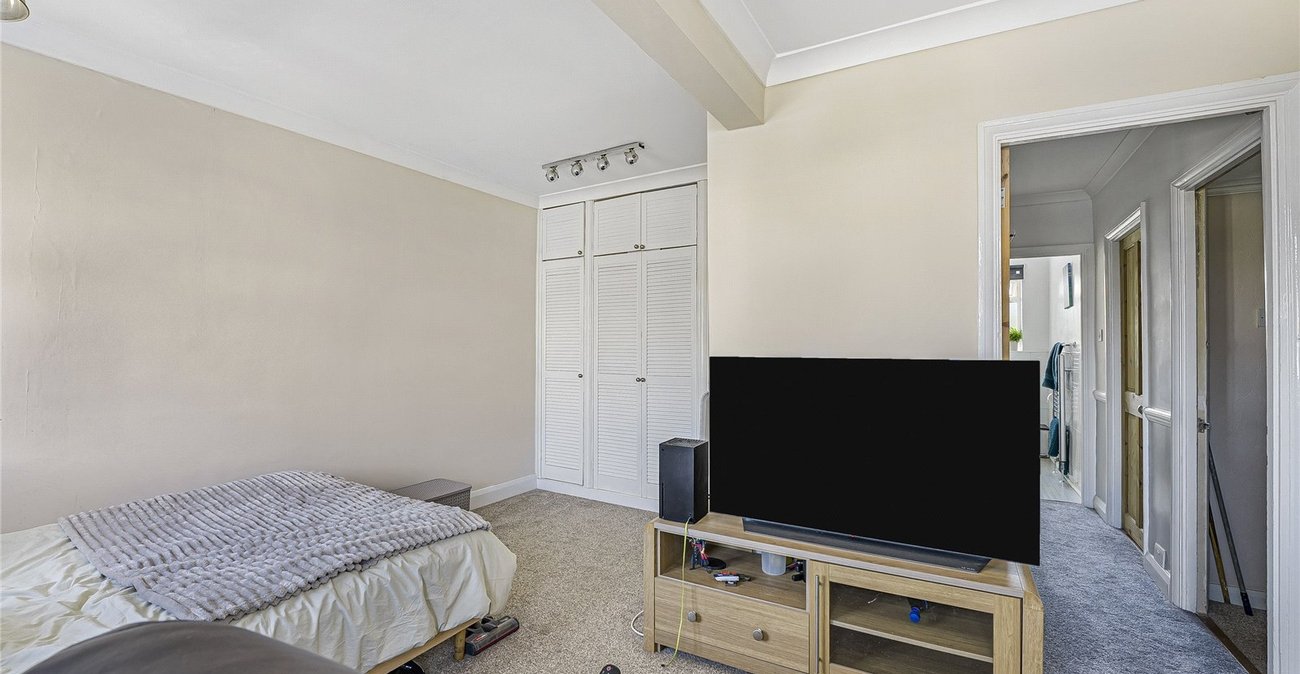 5 bedroom house for sale in Welling | Robinson Jackson