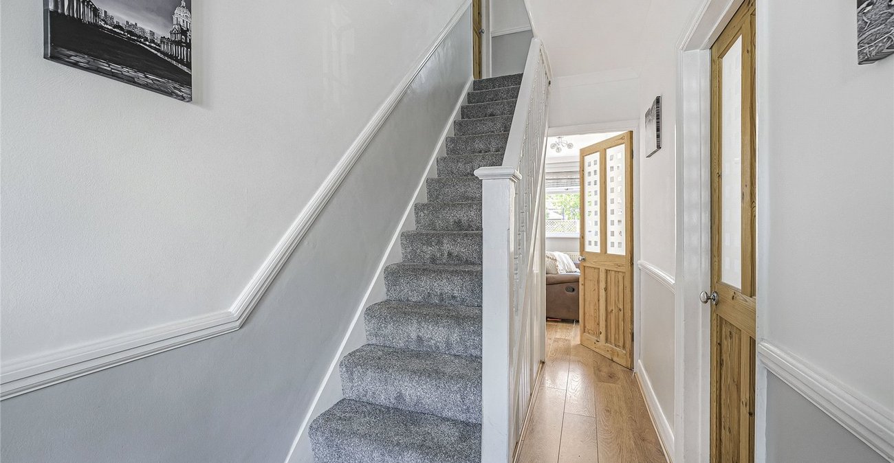 5 bedroom house for sale in Welling | Robinson Jackson