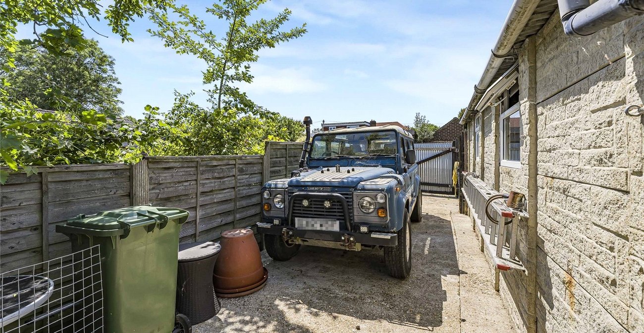 5 bedroom house for sale in Welling | Robinson Jackson