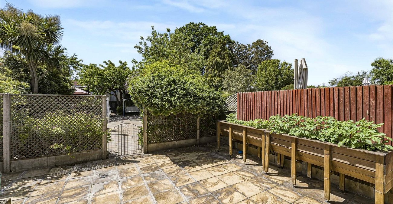 5 bedroom house for sale in Welling | Robinson Jackson