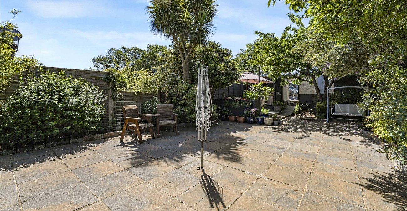 5 bedroom house for sale in Welling | Robinson Jackson