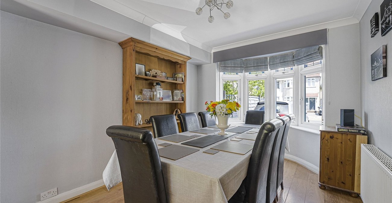 5 bedroom house for sale in Welling | Robinson Jackson