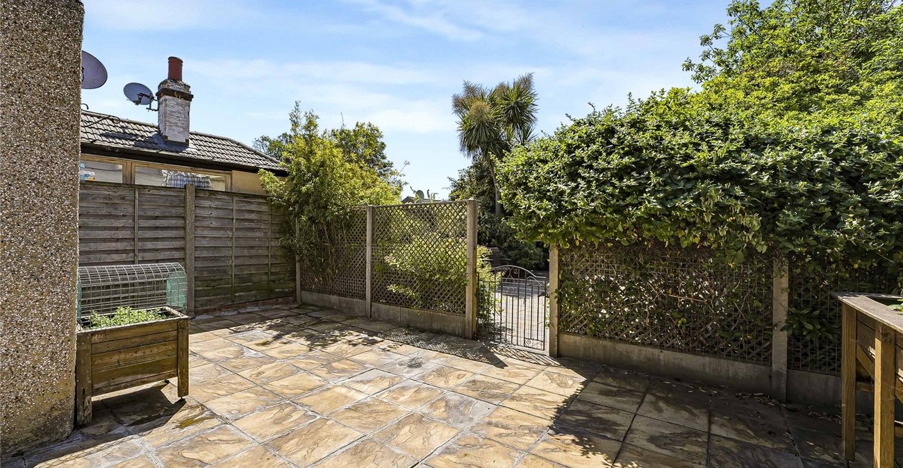 5 bedroom house for sale in Welling | Robinson Jackson