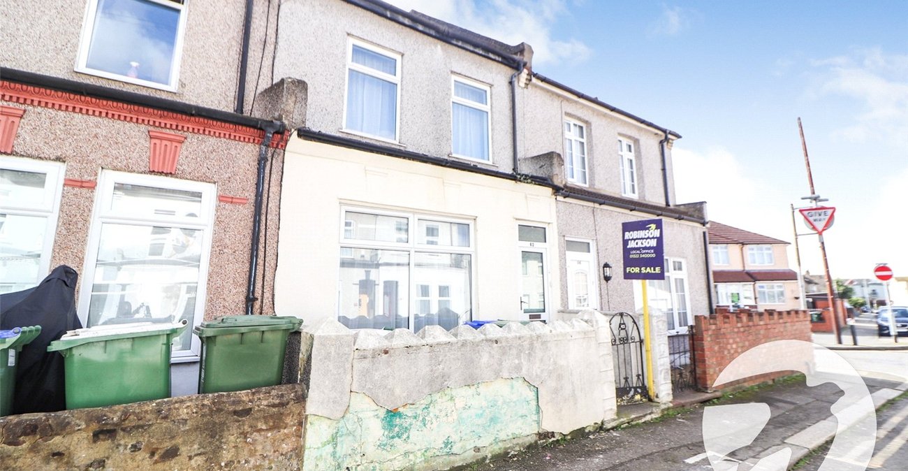 3 bedroom house for sale in Erith | Robinson Jackson