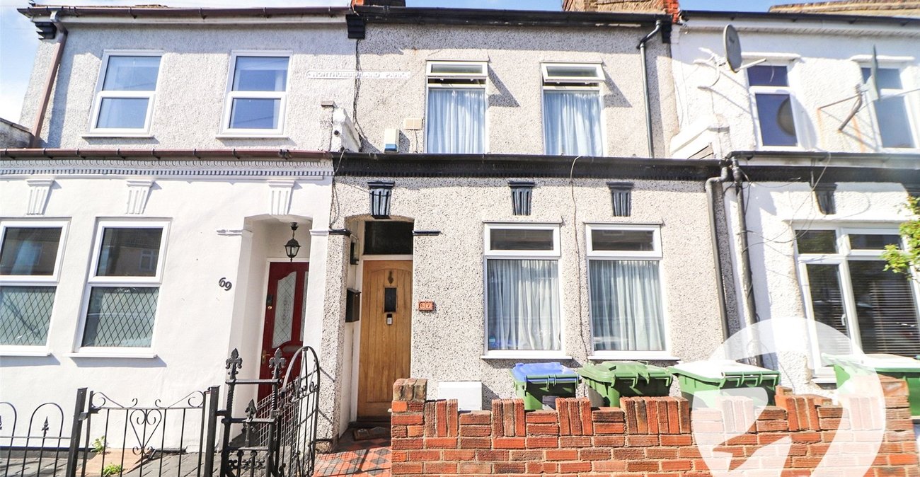 3 bedroom house for sale in Erith | Robinson Jackson