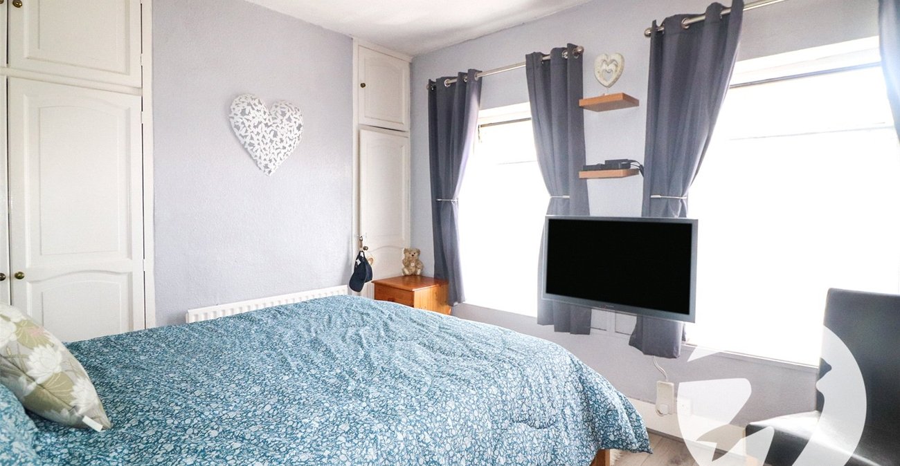 3 bedroom house for sale in Erith | Robinson Jackson