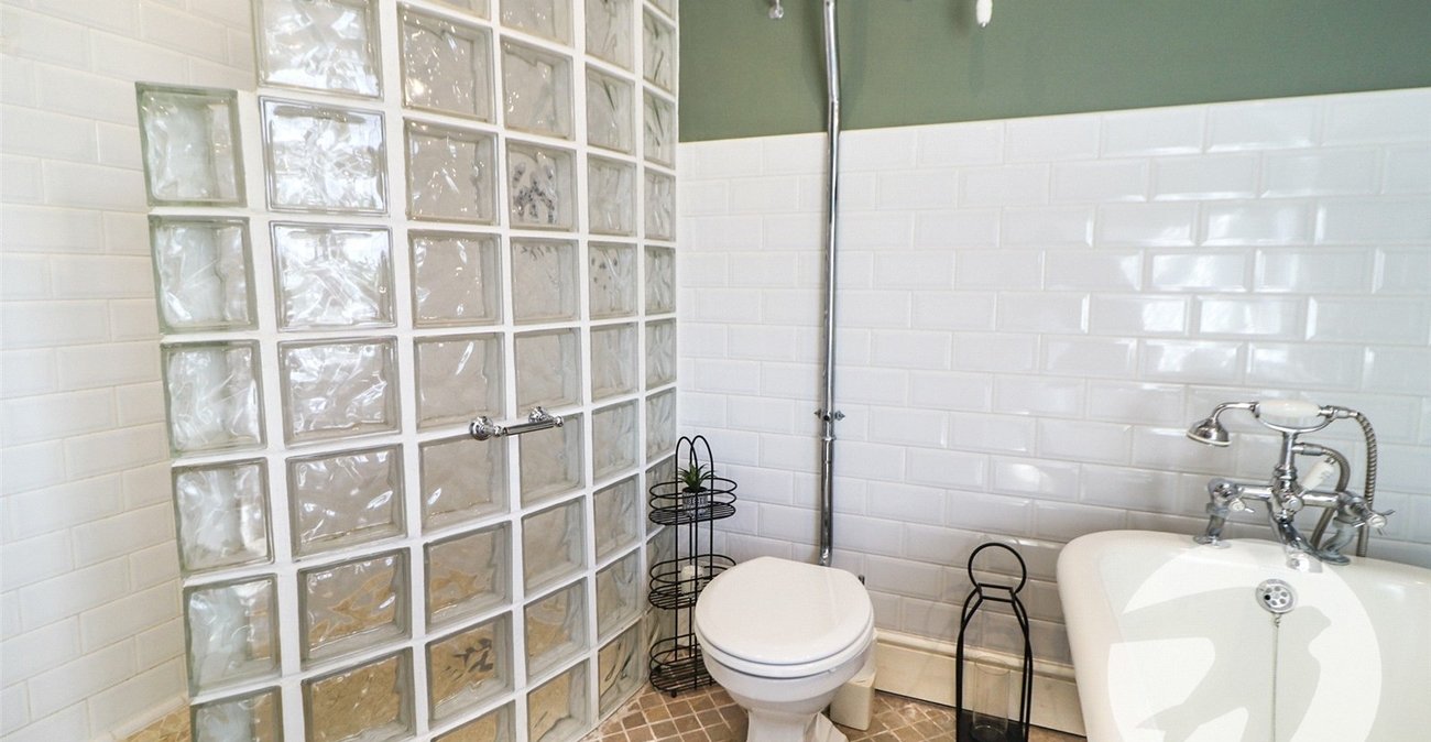 2 bedroom house for sale in Northumberland Heath | Robinson Jackson