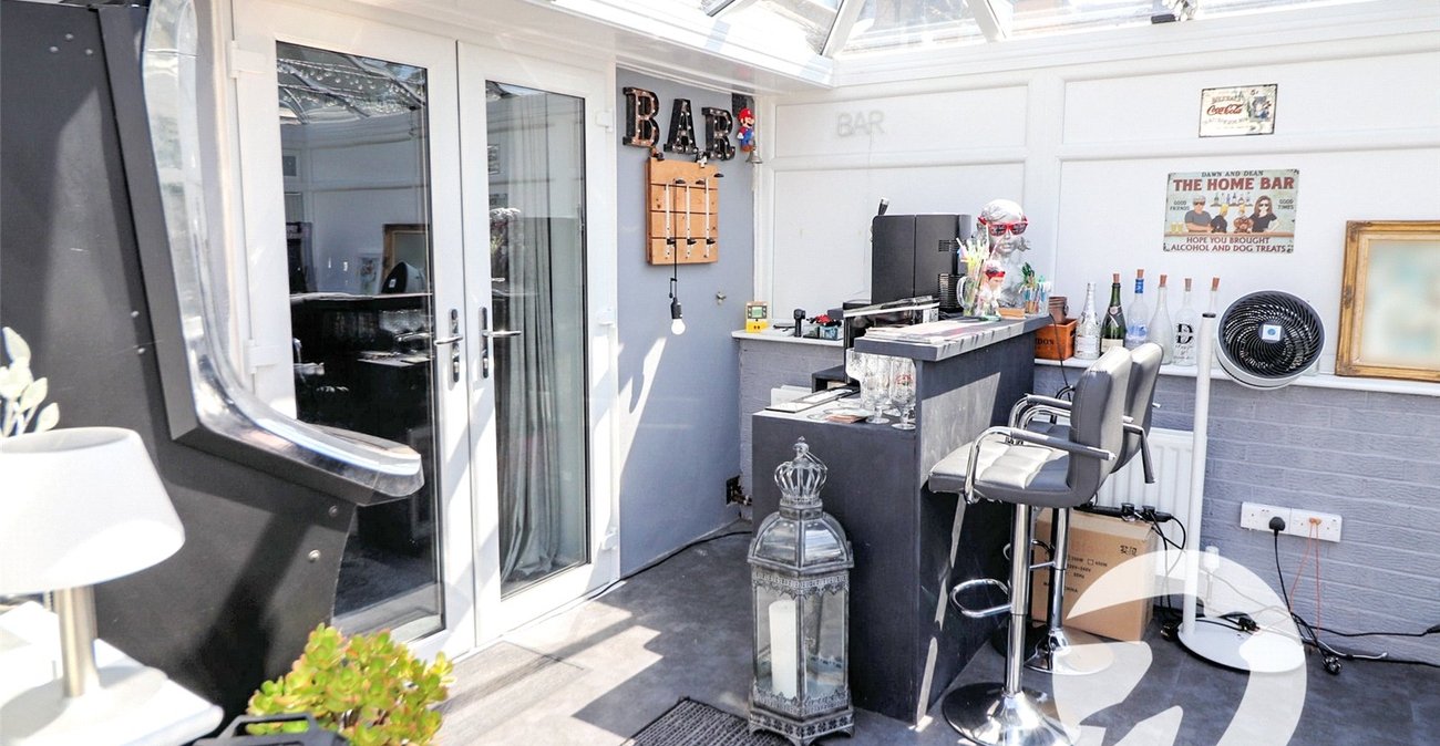 5 bedroom house for sale in Northumberland Heath | Robinson Jackson