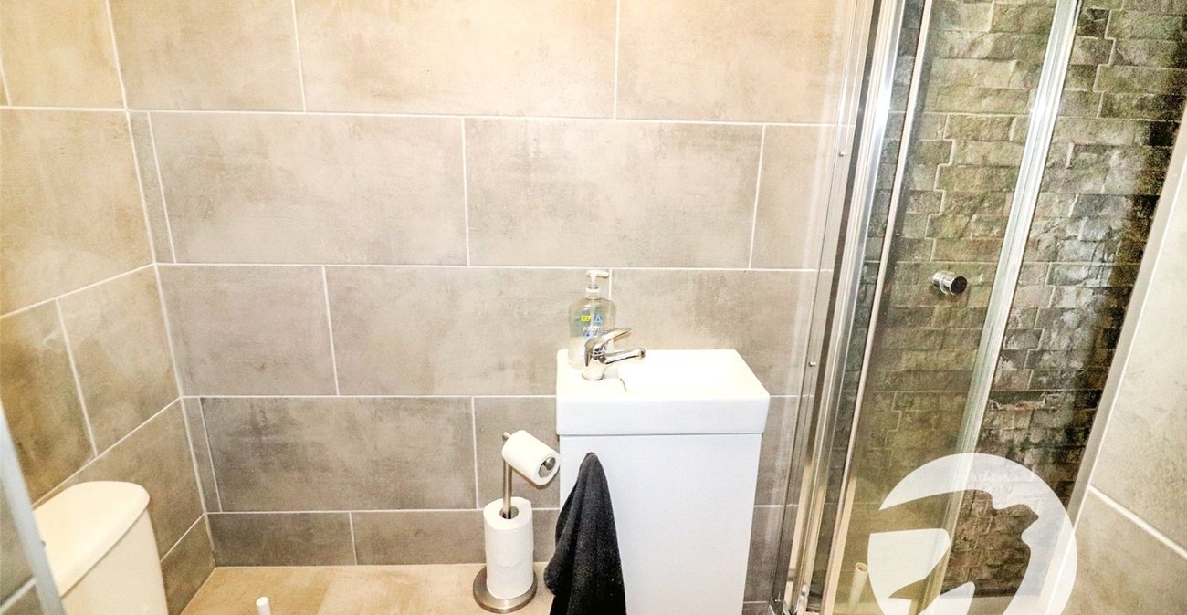 5 bedroom house for sale in Northumberland Heath | Robinson Jackson