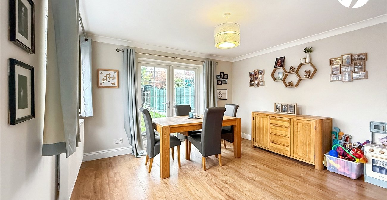 3 bedroom bungalow for sale in Hextable | Robinson Jackson