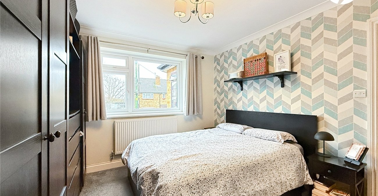 3 bedroom bungalow for sale in Hextable | Robinson Jackson