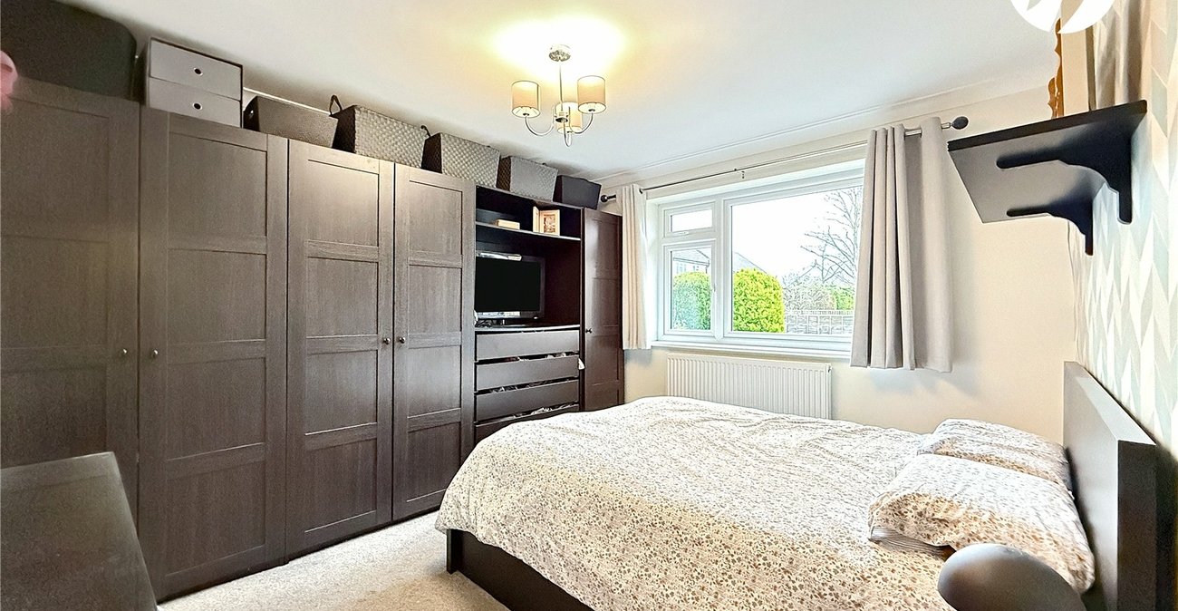 3 bedroom bungalow for sale in Hextable | Robinson Jackson