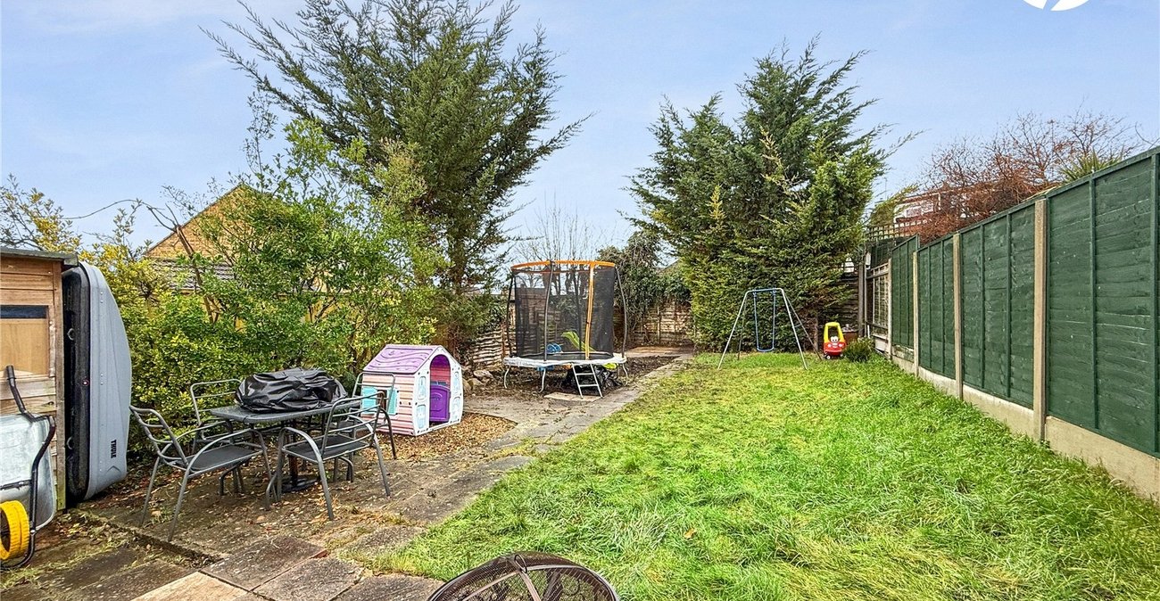 3 bedroom bungalow for sale in Hextable | Robinson Jackson