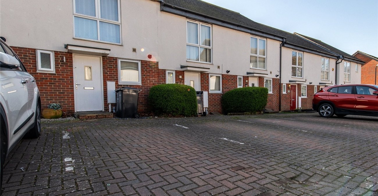 2 bedroom house for sale in Gravesend | Robinson Michael & Jackson