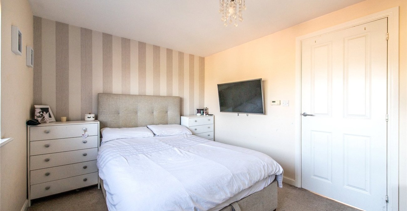 2 bedroom house for sale in Gravesend | Robinson Michael & Jackson